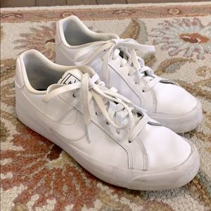 White Nike Court Royale AC Women’s 9.5